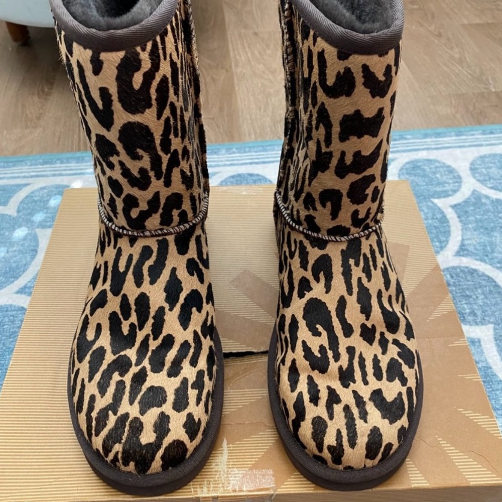 HOST PICK🎉UGG classic short boots - Picture 4 of 6